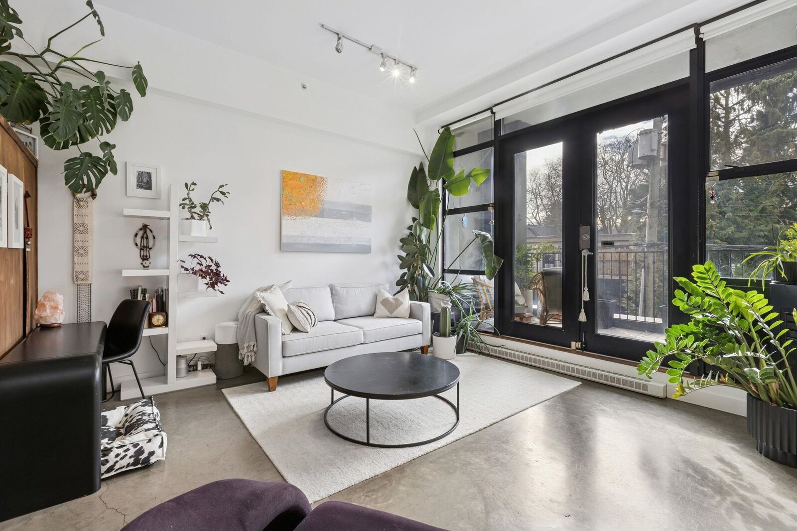 Property Photo:  2156 W 12th Avenue 10  BC V6K 2N2 