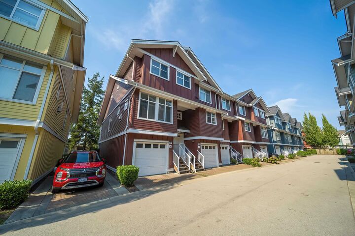 Property Photo: 935 Ewen Avenue 68 BC V3M 0A1