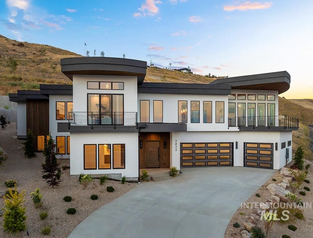 Property Photo: 2432 S Globe Lane ID 83716