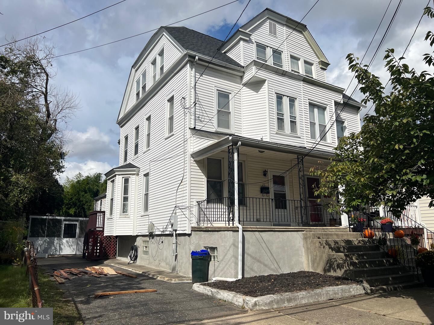 Property Photo:  23 Lincoln Avenue  NJ 08108 