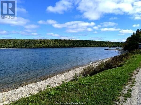 99 Lighthouse Road — photo 1