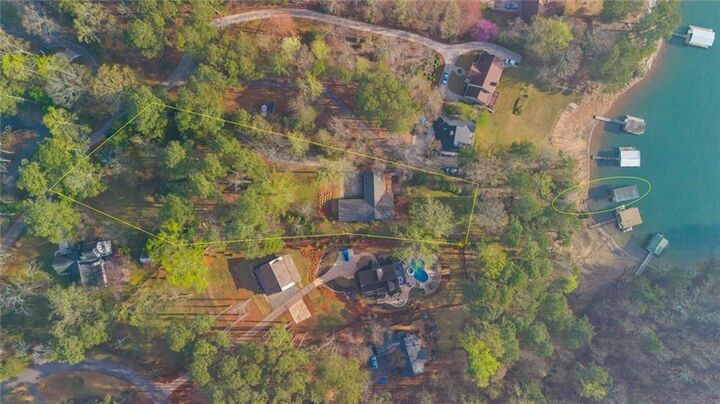 Property Photo: 3240 Chimney Point Drive GA 30041