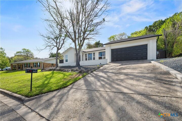 Property Photo:  903 Cliffside Drive  TX 76548 