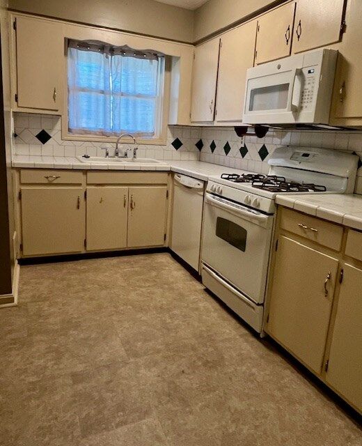 Property Photo: 4732 Delfair Drive GA 31907