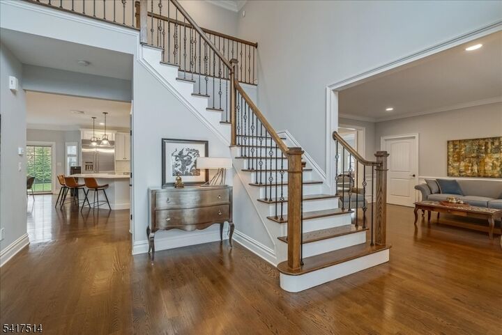 Property Photo:  5 Buddy Ln  NJ 07960 