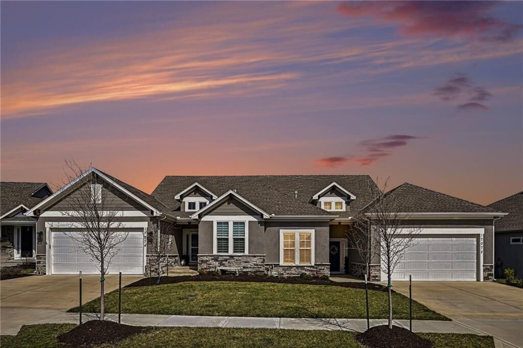 Property Photo:  17072 W 168th Place  KS 66062 