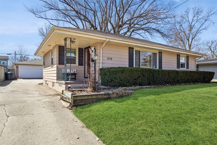 Property Photo:  3116 Twana Drive  IA 50310 