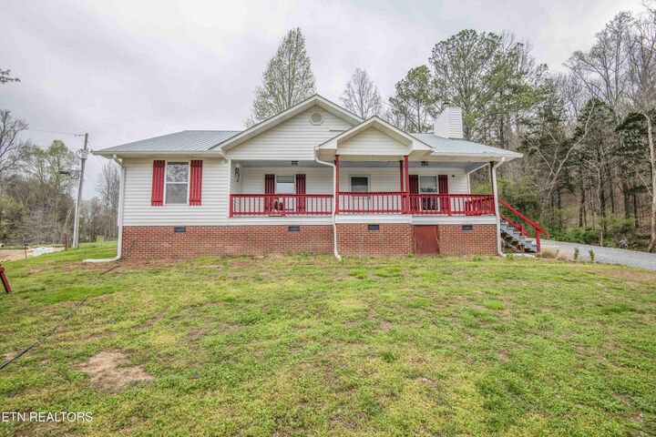 Property Photo: 106 County Road 189 TN 37322