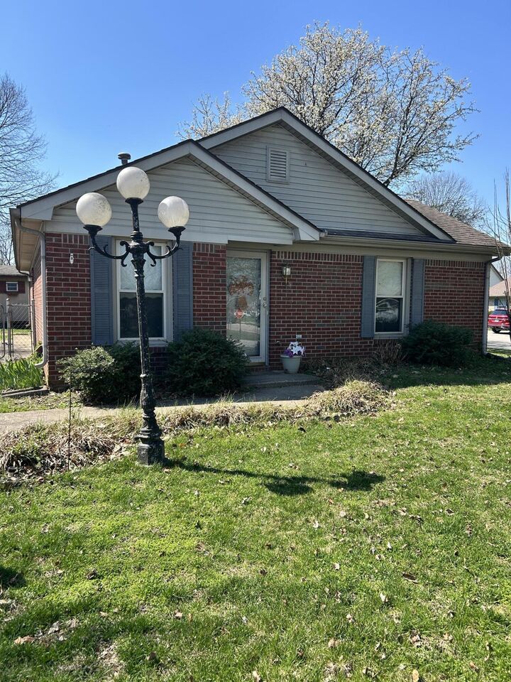 Property Photo: 201 Turf Court KY 40601