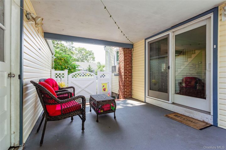 Property Photo:  77 N Summit Avenue  NY 11772 