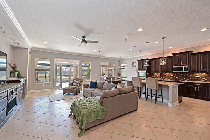 Property Photo:  11608 8th Terrace NE  FL 34212 