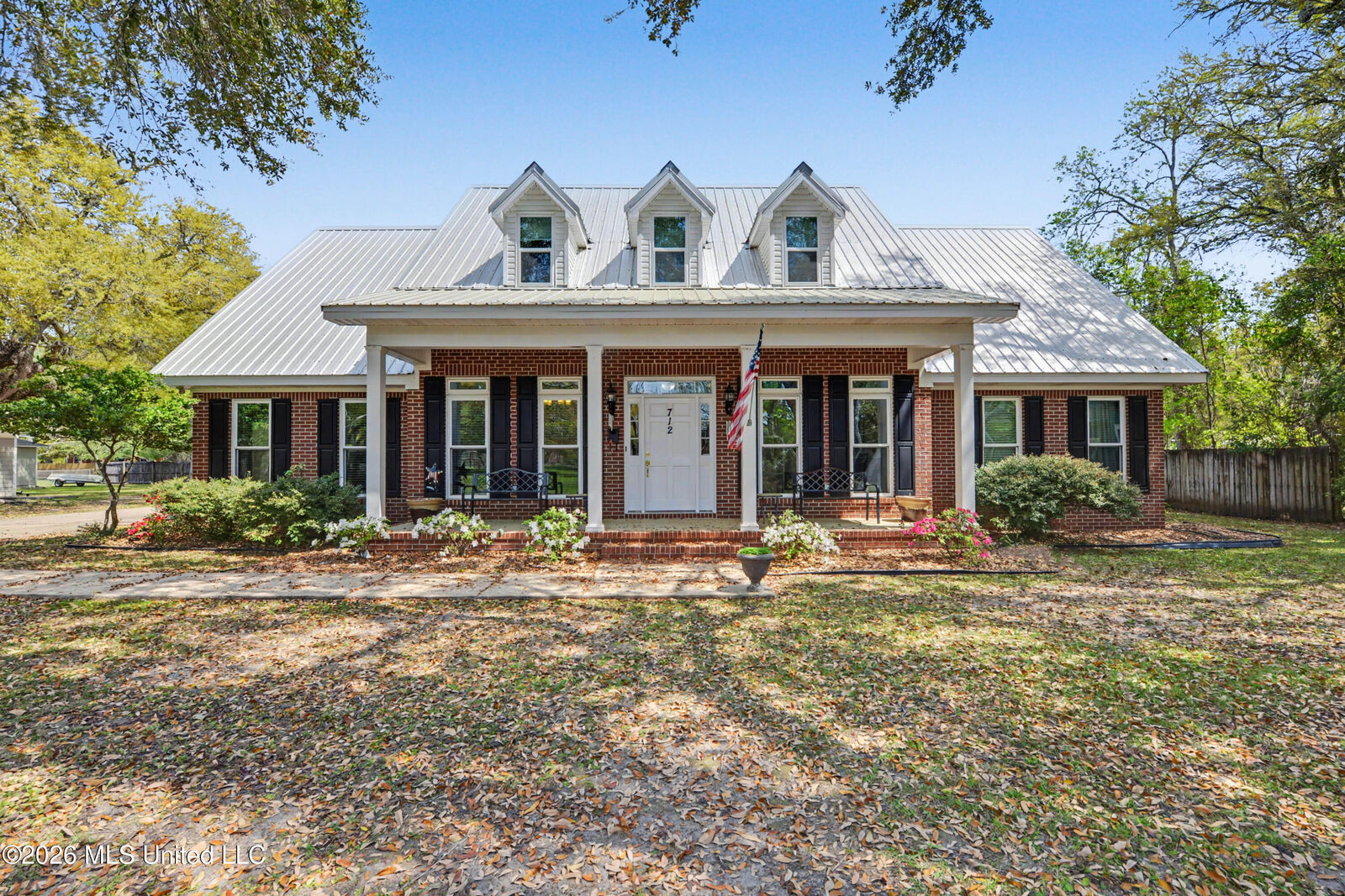 Property Photo:  712 Canal Street  MS 39567 