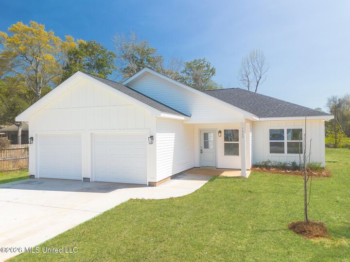 Property Photo:  1820 S 2nd Street  MS 39564 