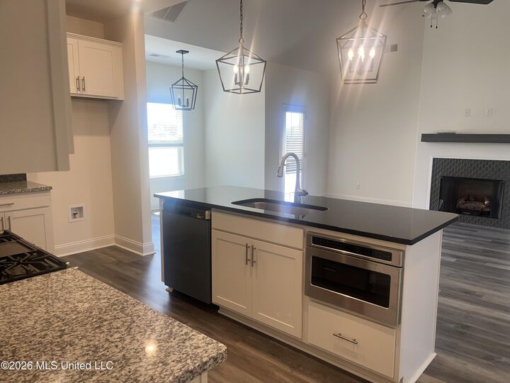 Property Photo:  7425 Newbury Drive  MS 38654 