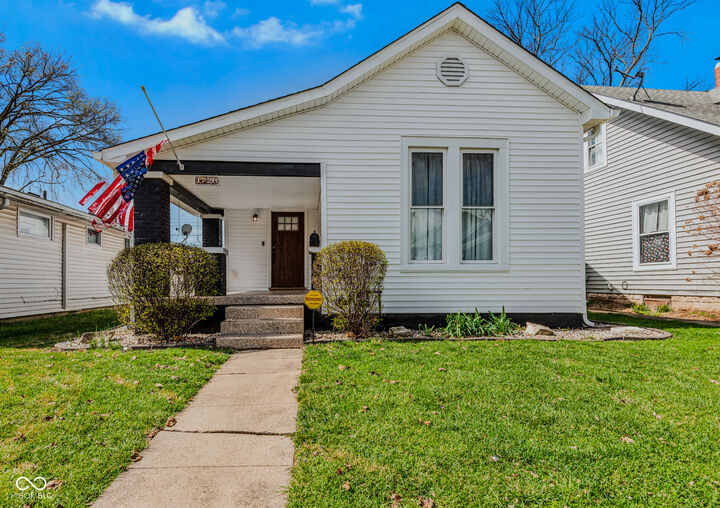Property Photo: 1726 California Street IN 47201