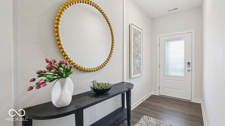 Property Photo: 1110 Jubilee Lane IN 46131