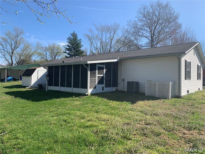 Property Photo:  207 Hillvale Drive  MO 63701 