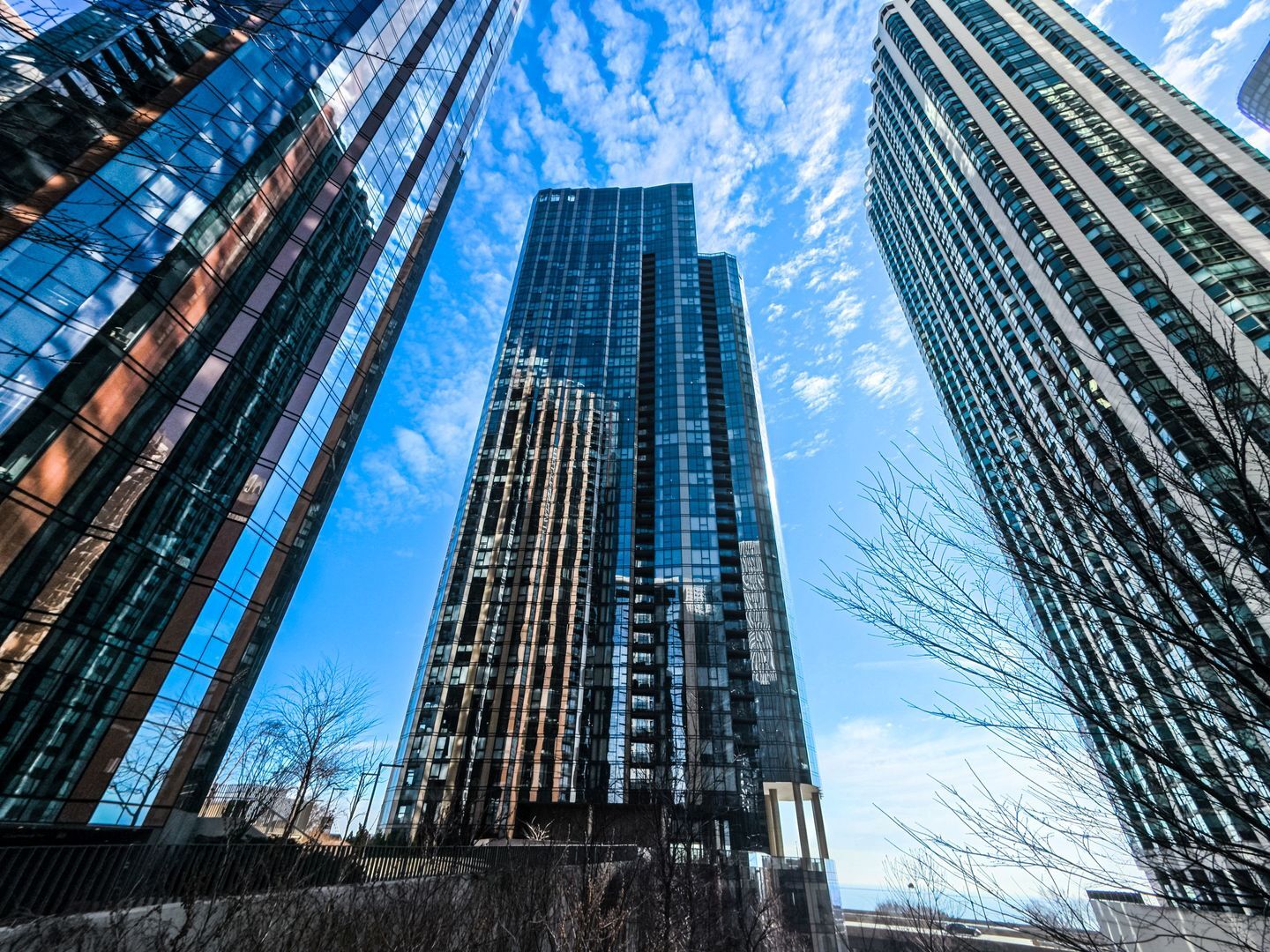 Property Photo:  211 N Harbor Drive 1307  IL 60601 