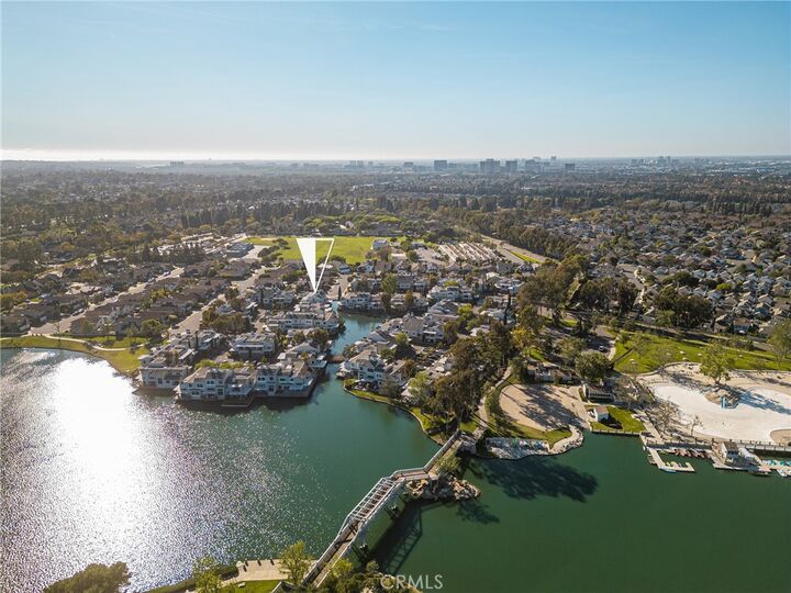 Property Photo:  19 Waterway 9  CA 92614 