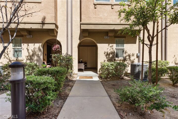 Property Photo:  14104 W Birch Lane  CA 91405 