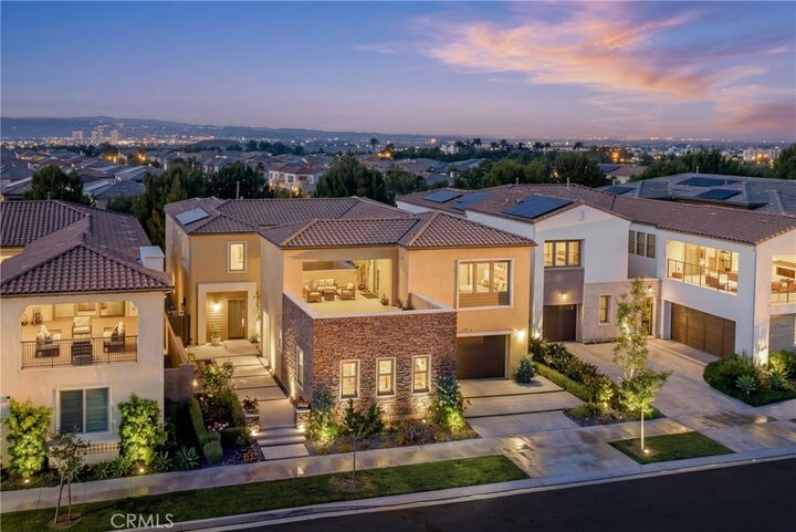 Property Photo: 64 Bellatrix CA 92618