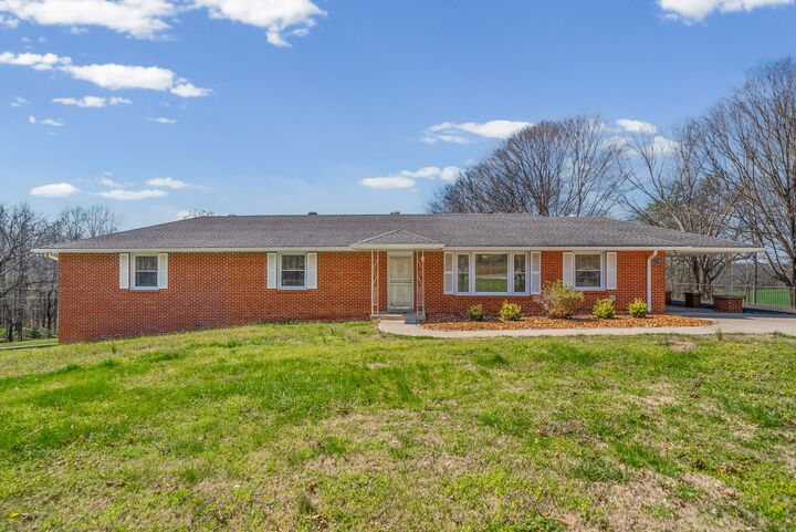 Property Photo: 1718 Seven Mile Ferry Rd TN 37040