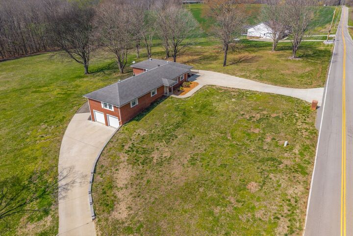 Property Photo:  1718 Seven Mile Ferry Rd  TN 37040 