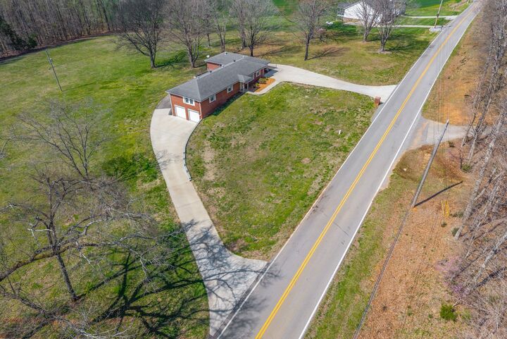 Property Photo: 1718 Seven Mile Ferry Rd TN 37040