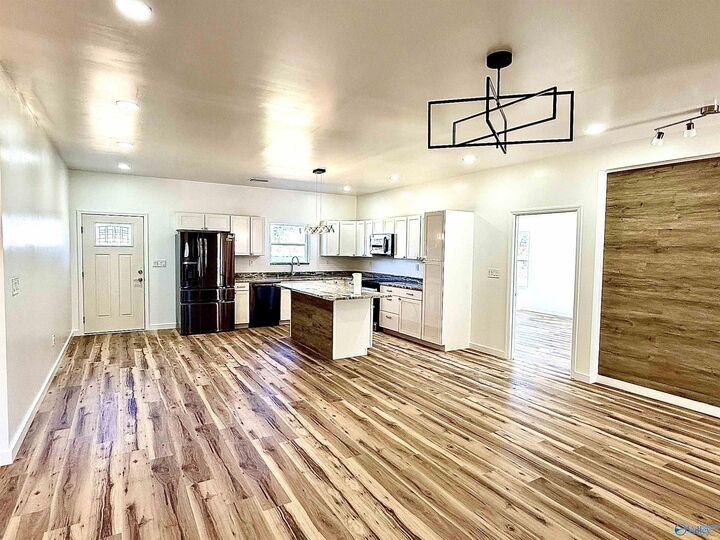 Property Photo: 625 County Road 487 AL 35650