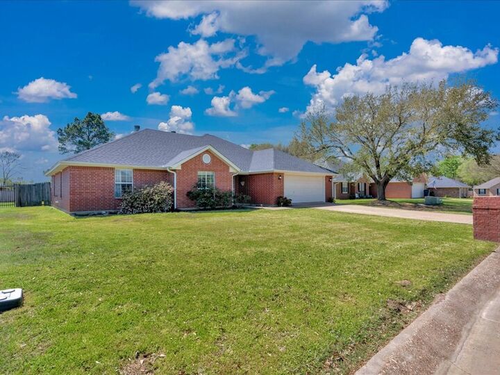 Property Photo:  235 Sandalwood  TX 75904 
