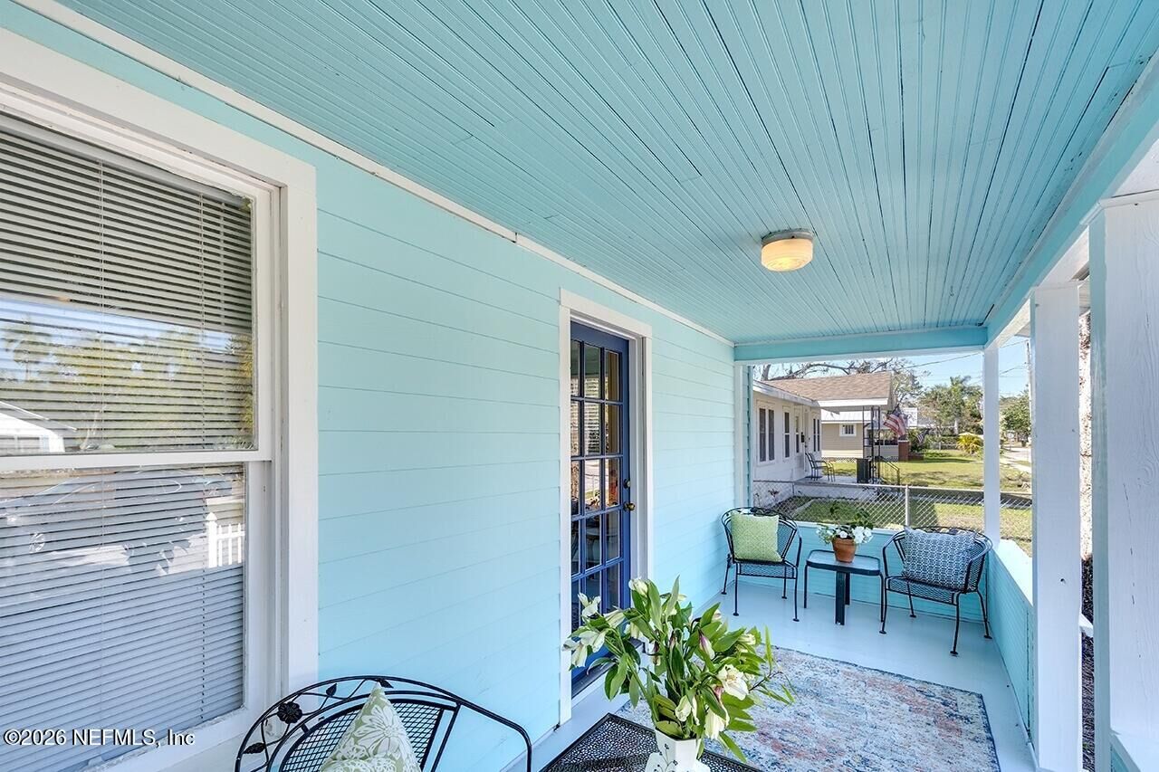 Property Photo:  2513 8th Avenue W  FL 34203 