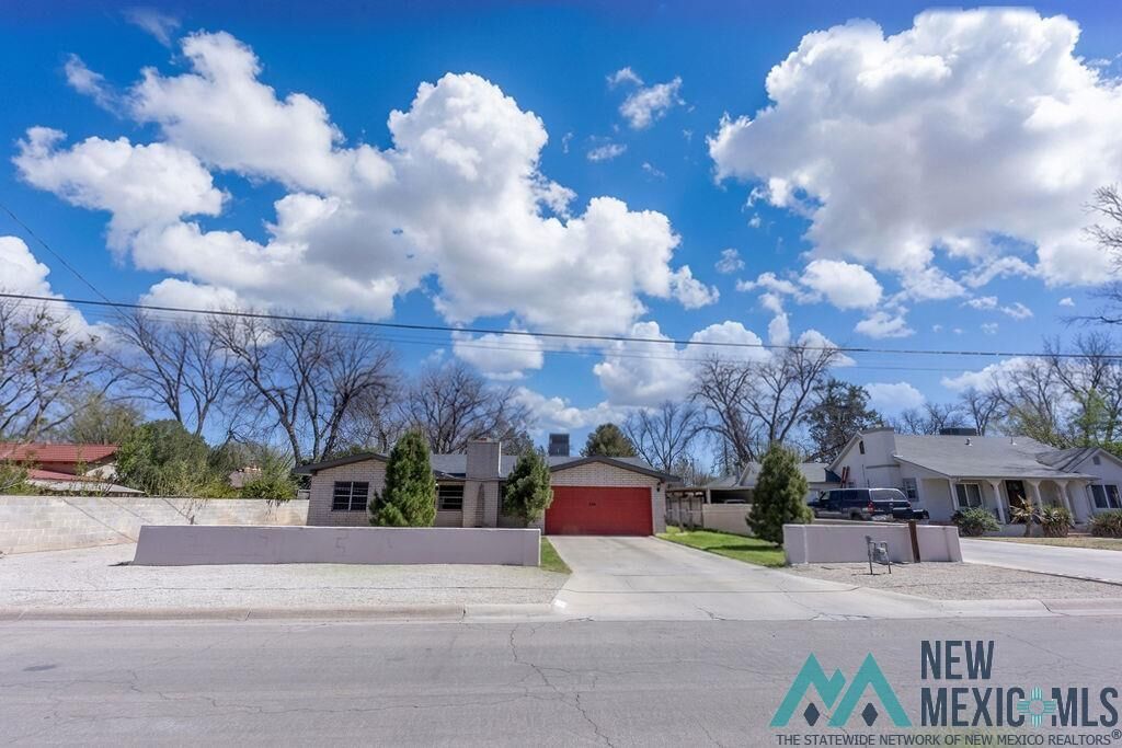 Property Photo:  1124 N Spring Street  NM 88220-5256 