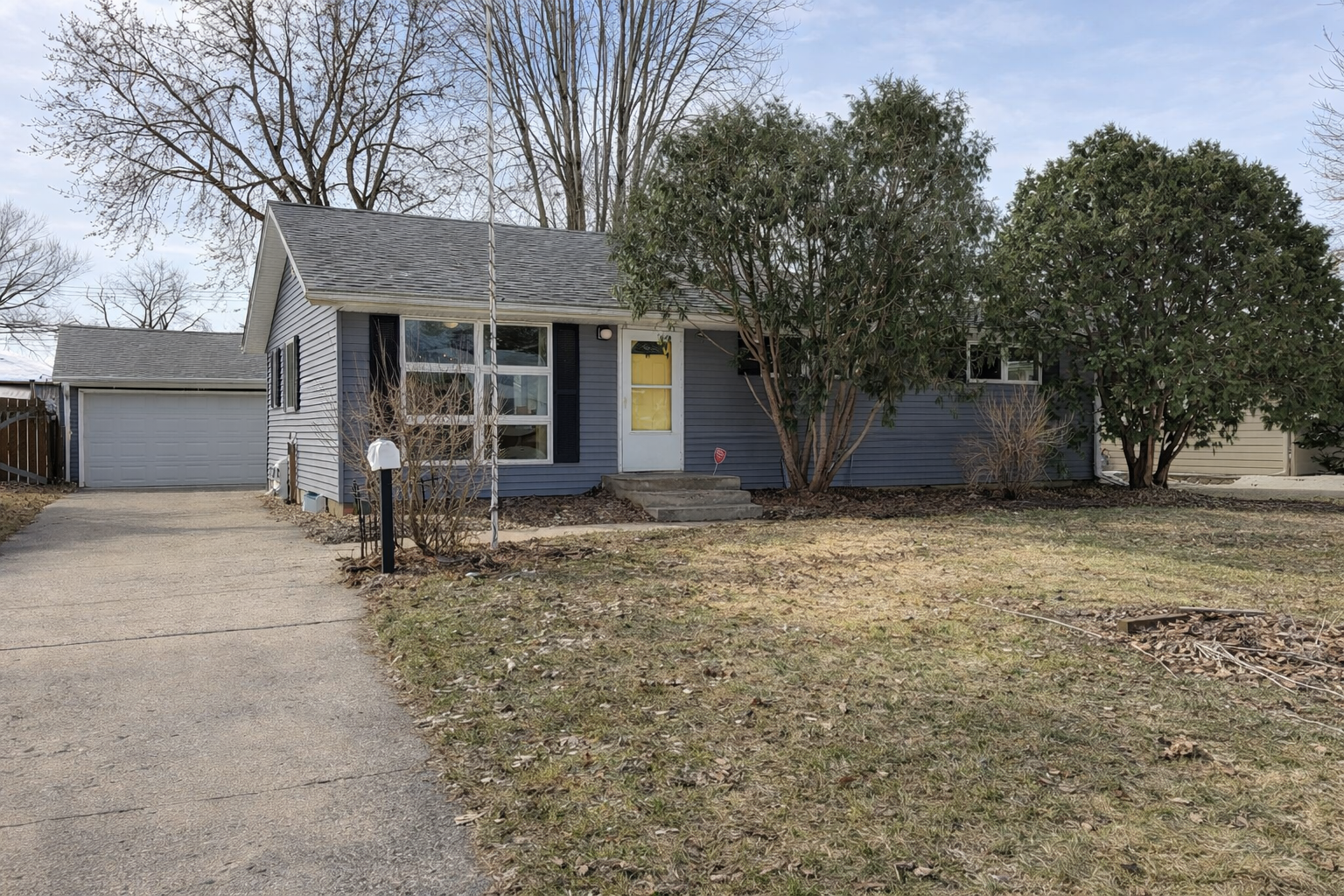 Property Photo:  408 17th Street E  MN 55033 