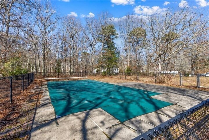 Property Photo:  5 Widow Coombs Walk  MA 02563 