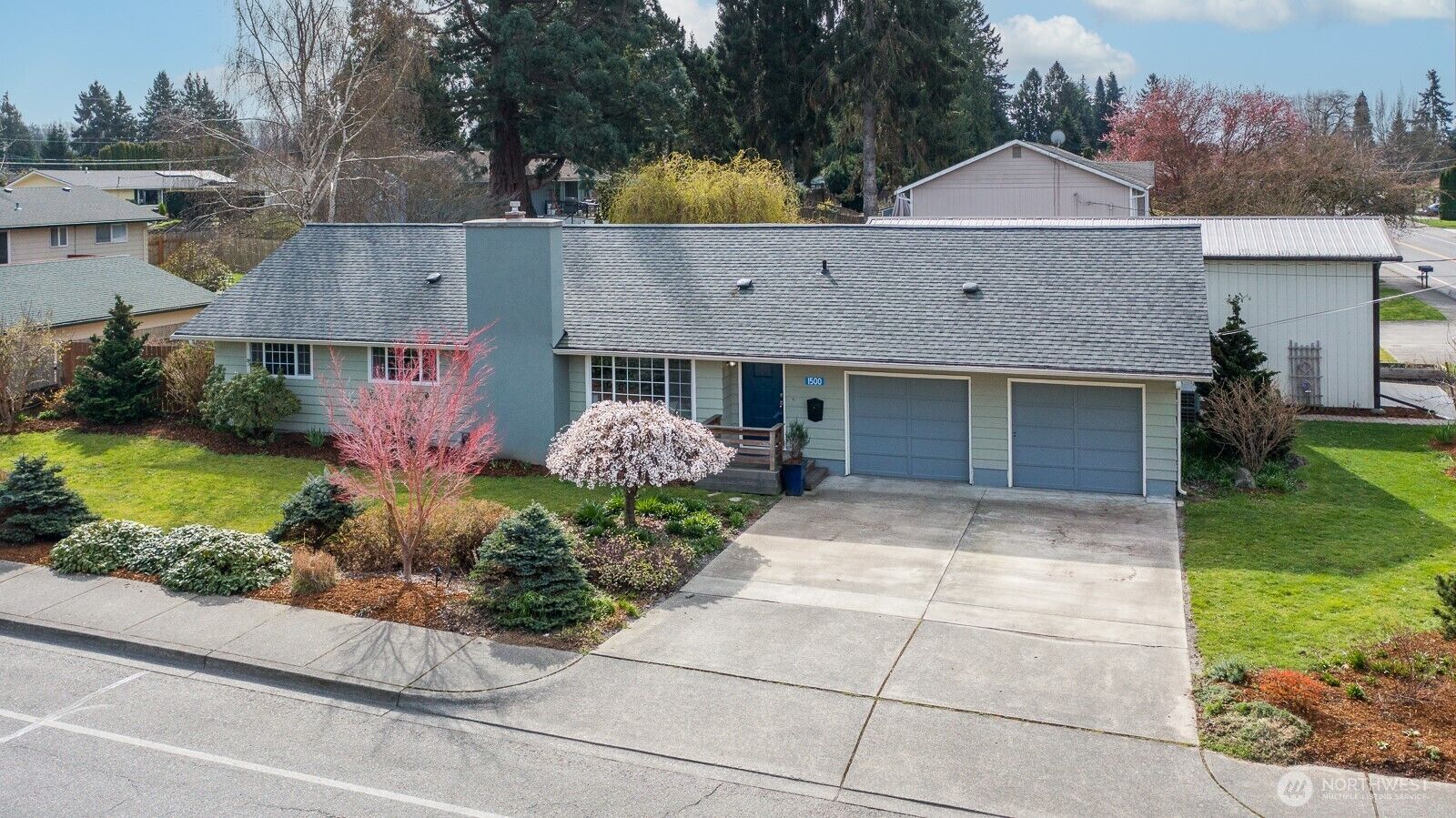 Property Photo:  1500 E Fairhaven Avenue  WA 98233 