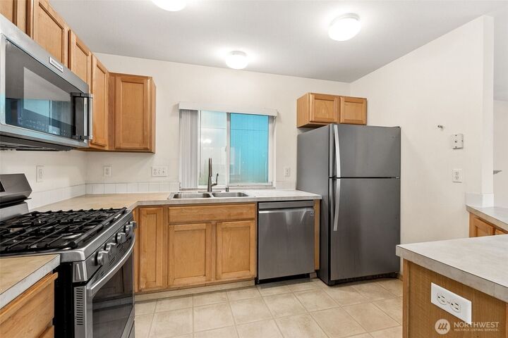 Property Photo:  10435  3rd Avenue SW  WA 98146 