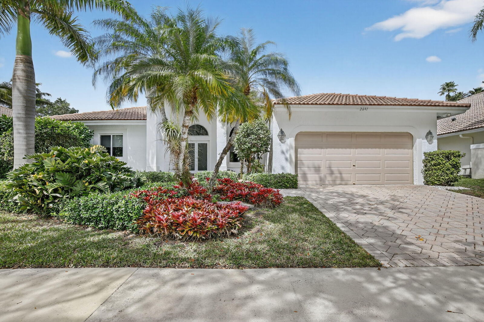 Property Photo:  2647 Miller Court  FL 33332 