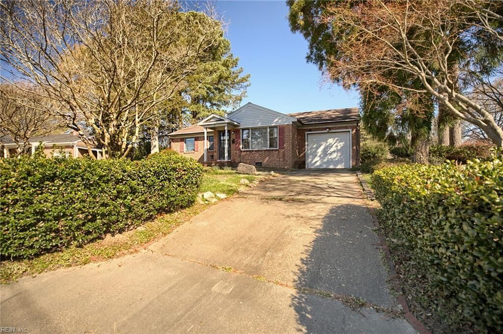 Property Photo: 6 Karen Dr VA 23608