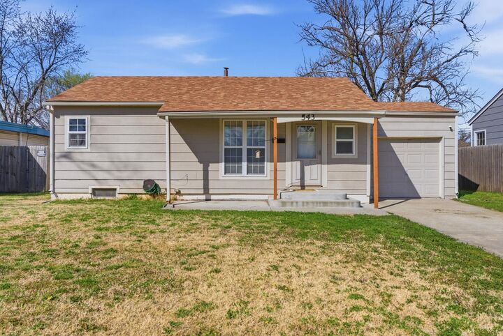 Property Photo:  543 S Pinecrest St  KS 67218 