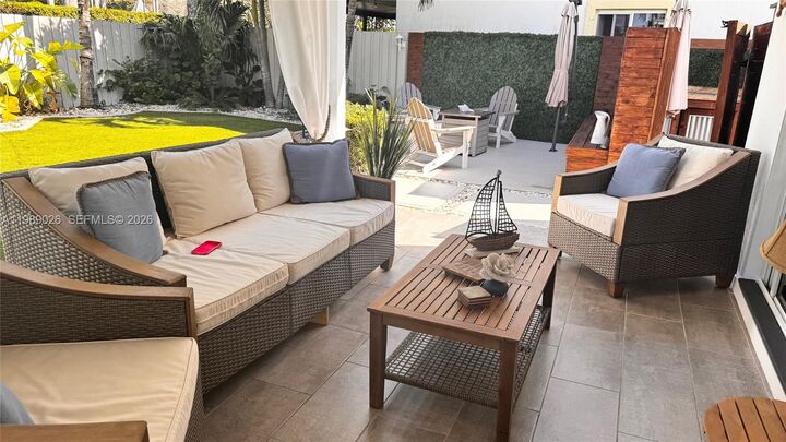 Property Photo: 365 NE 32nd Ter 365 FL 33033