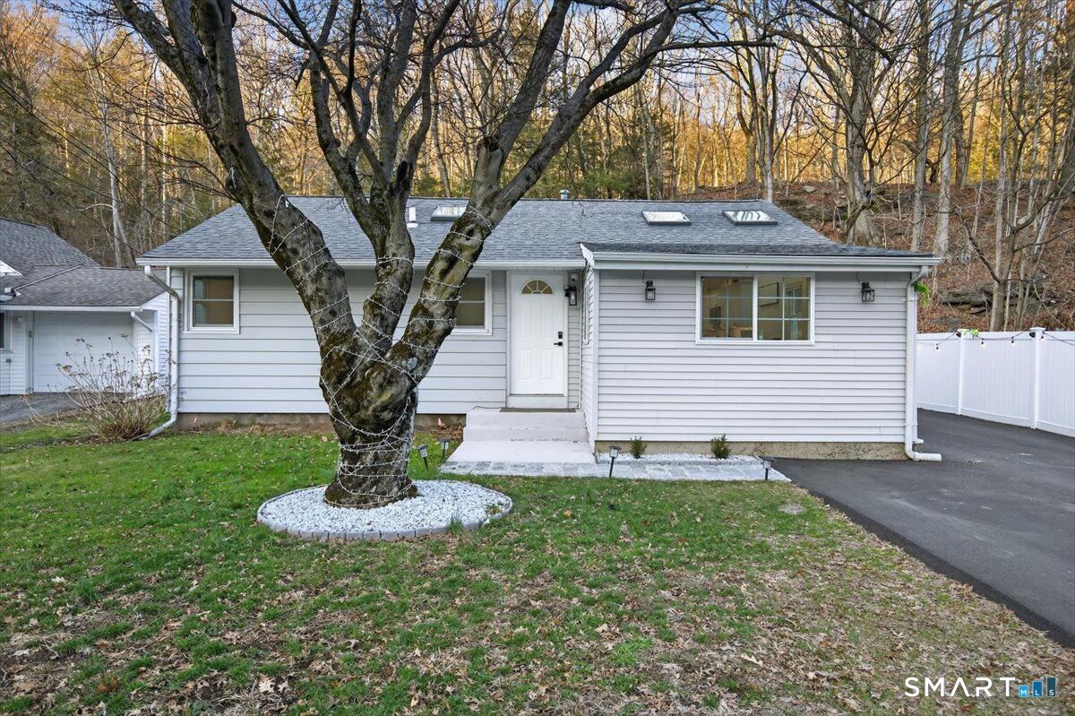 Property Photo: 148 Roosevelt Drive CT 06483