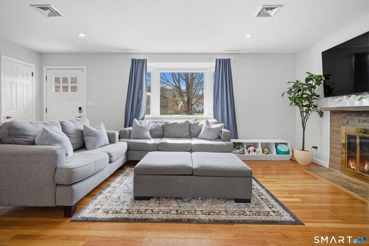 Property Photo:  96 Toll House Lane  CT 06825 