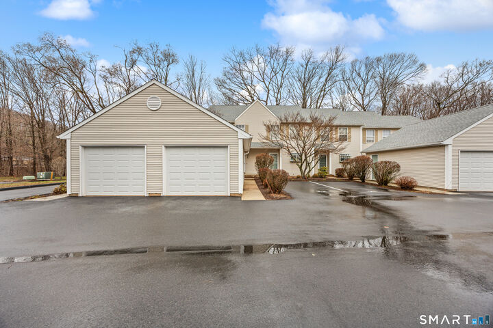 Property Photo:  3409 Whitney Avenue 23  CT 06518 