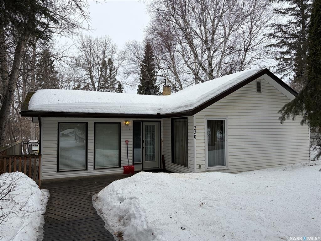 Property Photo:  330 1st Avenue N  SK S0J 0E0 