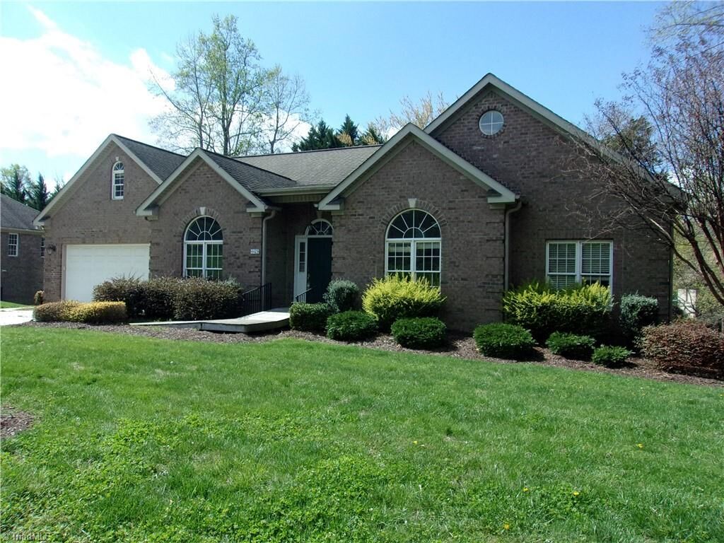 Property Photo: 4423 Hunter Oaks Court NC 27265