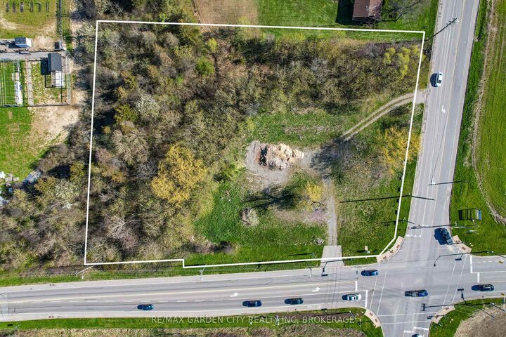 381 St. Paul Street W — photo 1