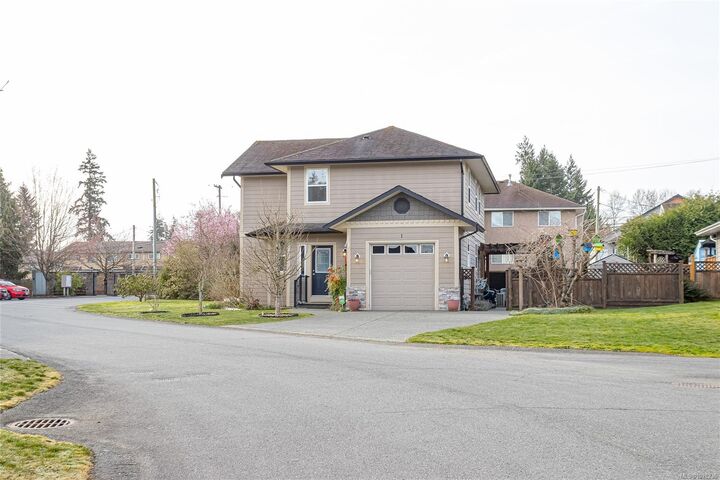 Property Photo: 3085 Sherman Rd #1 BC V9L 2C1