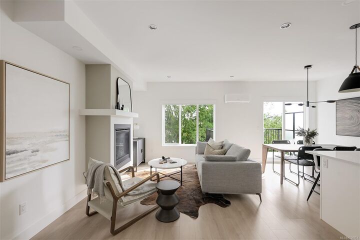 Property Photo: 953 Echo Valley Pl BC V9B 0G4