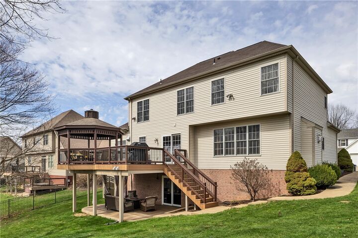 Property Photo: 918 Gregory Ct PA 16066