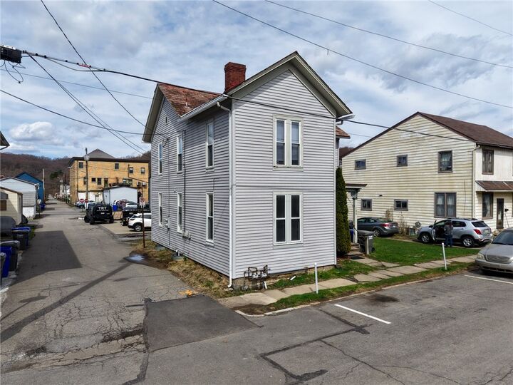 Property Photo:  125 Jefferson St  PA 16033 